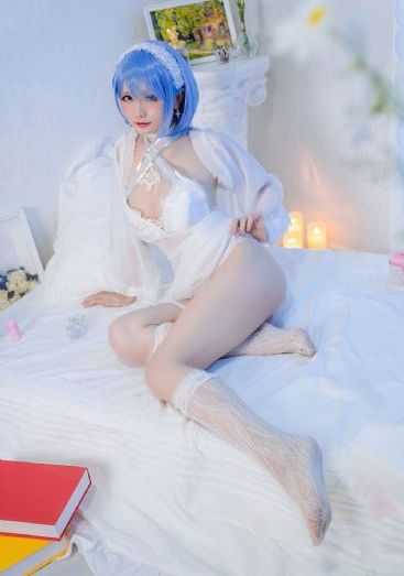 巨乳女士官_HD免费观看