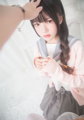 白色橄榄树免费_十万网红美女美酱